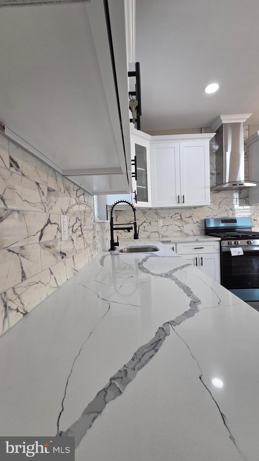 WEST OAK LANE - Residential