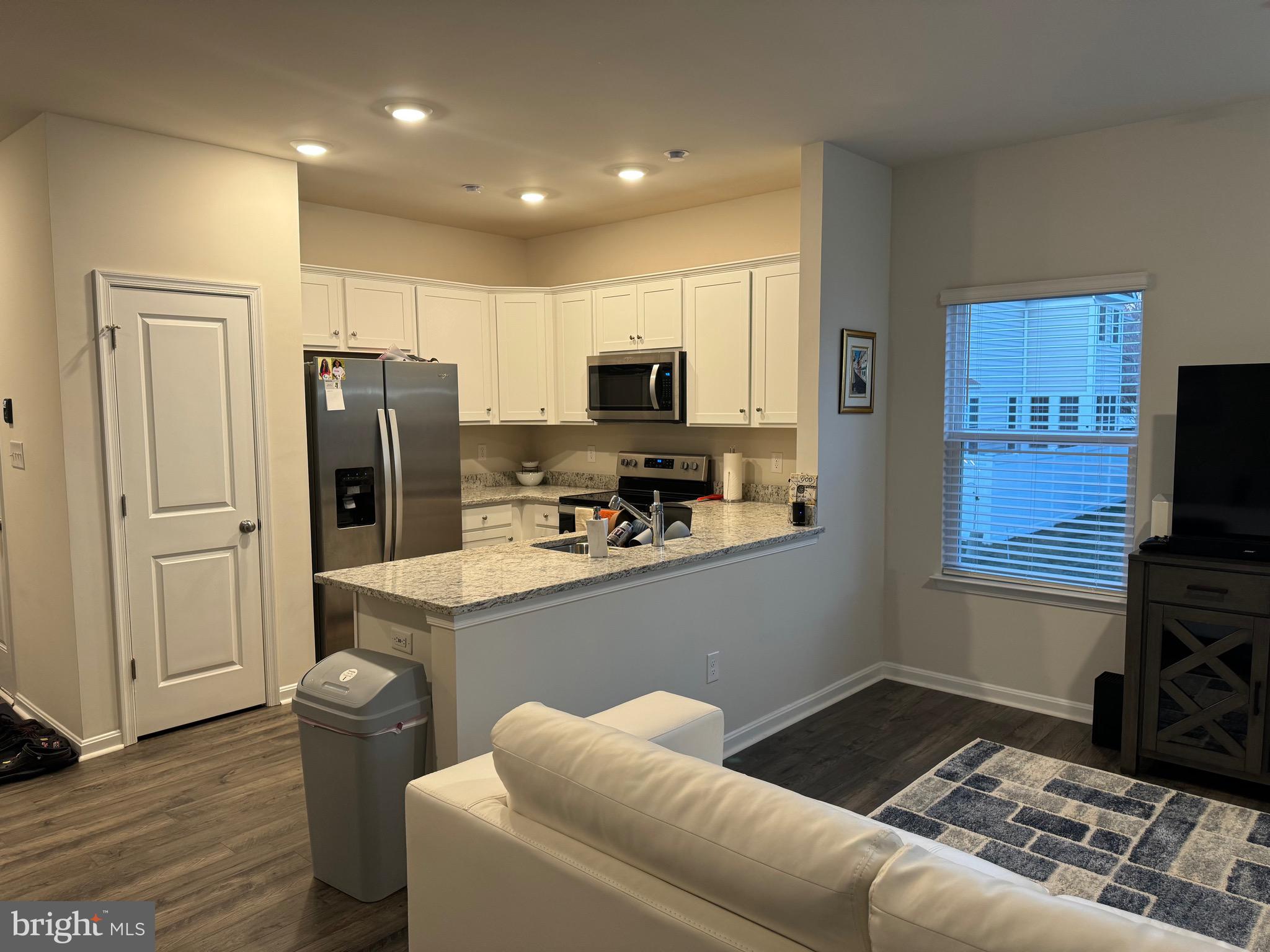 LADYSMITH VILLAGE - Residential