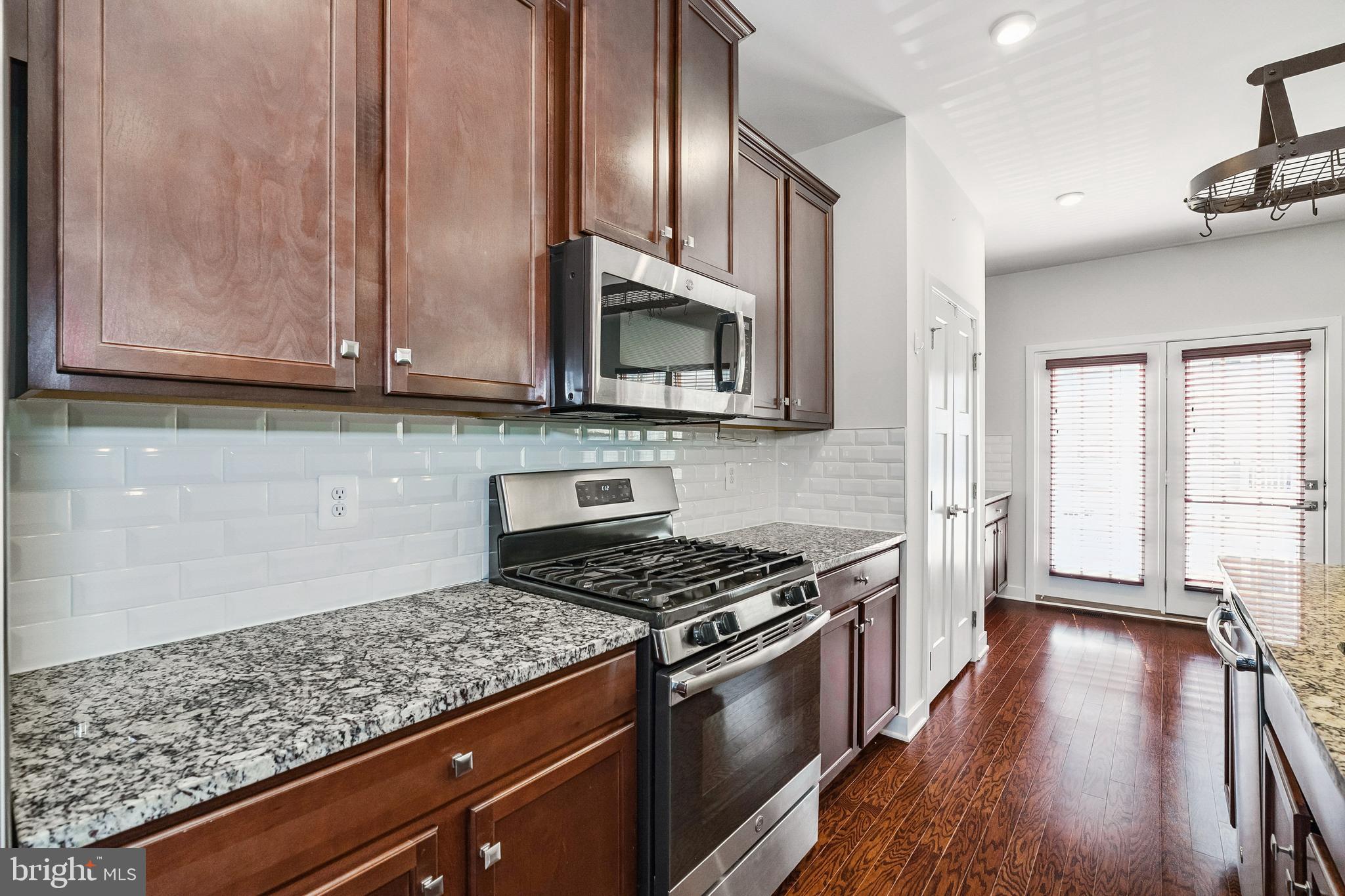 POTOMAC SHORES - Residential