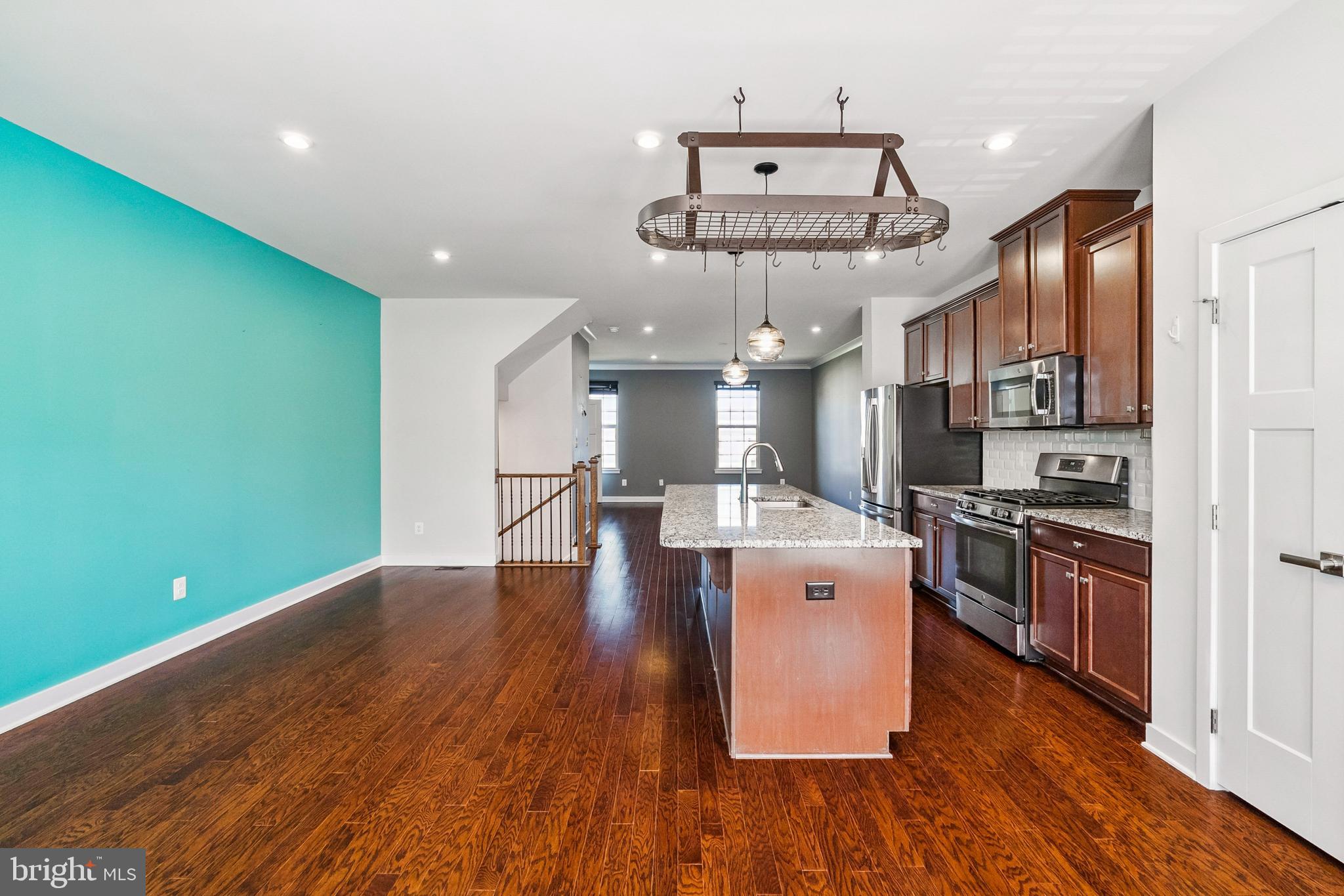 POTOMAC SHORES - Residential