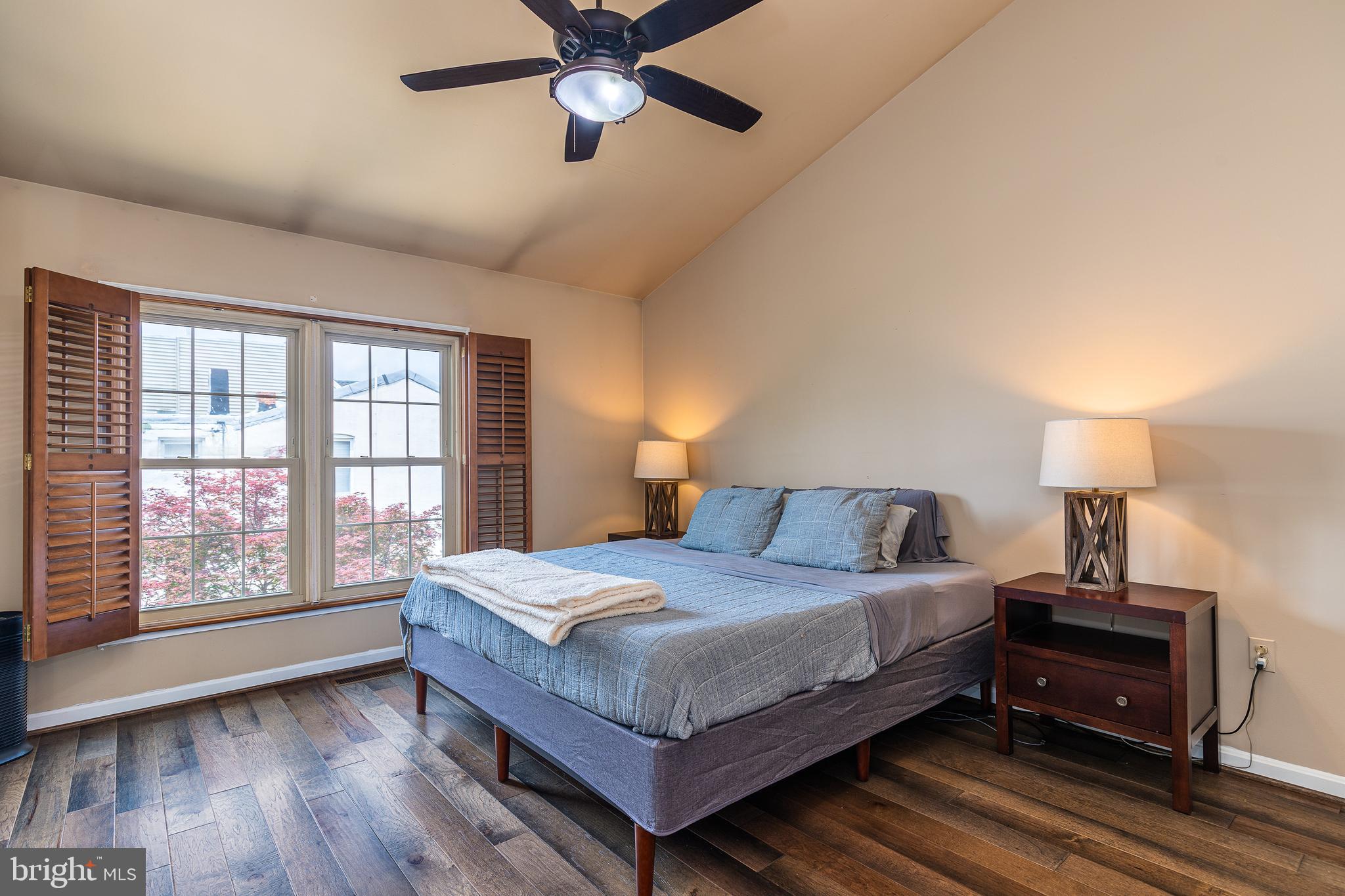 CANTON SQUARE - Residential