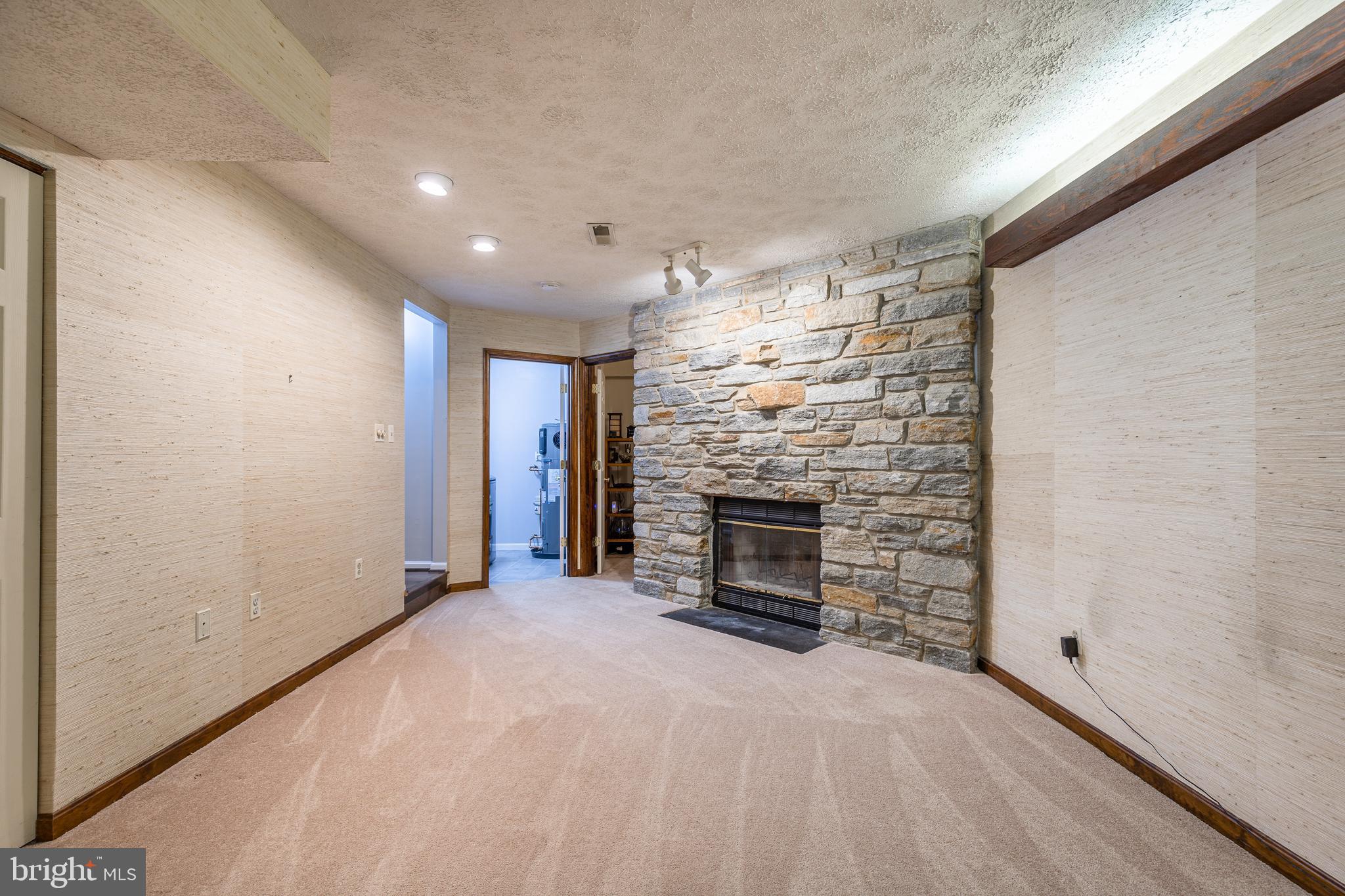 CANTON SQUARE - Residential