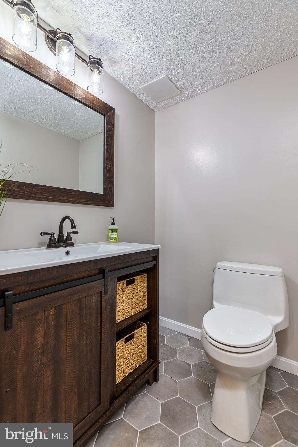 CANTON SQUARE - Residential