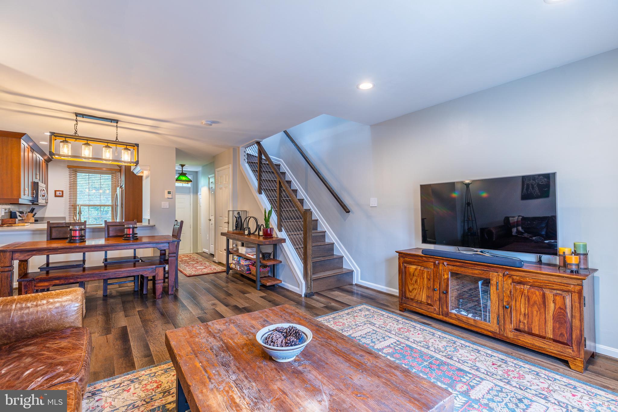 CANTON SQUARE - Residential