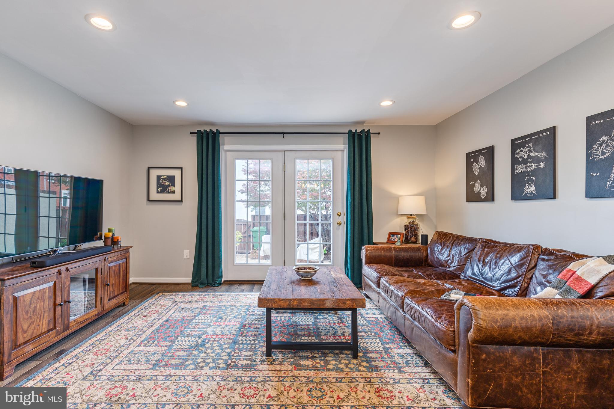 CANTON SQUARE - Residential