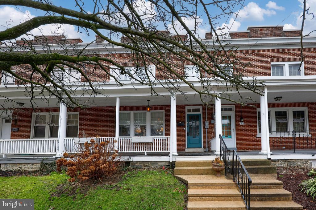 Photo of 144 E Ross Street, Lancaster, PA 17602 (MLS # PALA2047824)