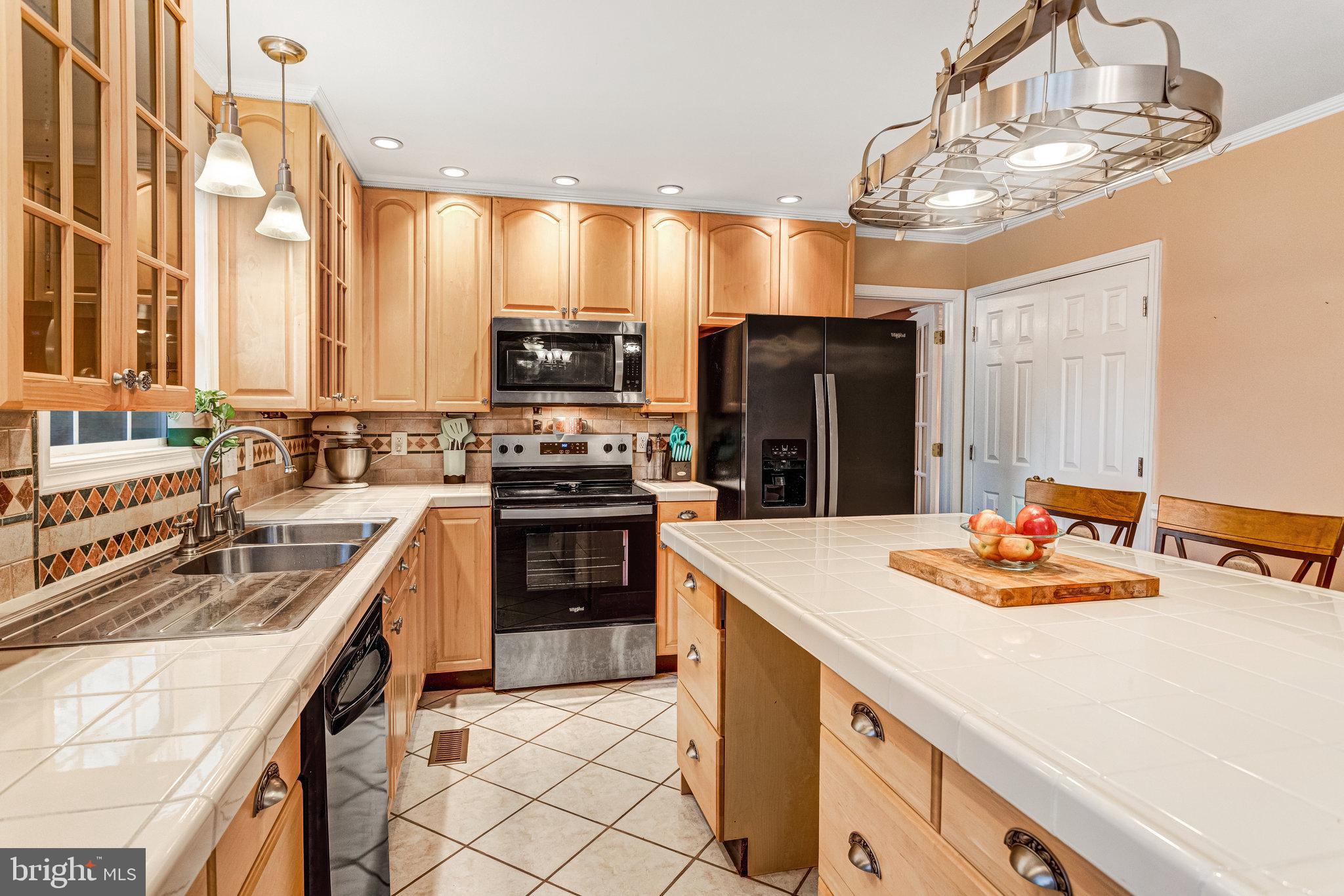 STRATFORD PLACE - Residential