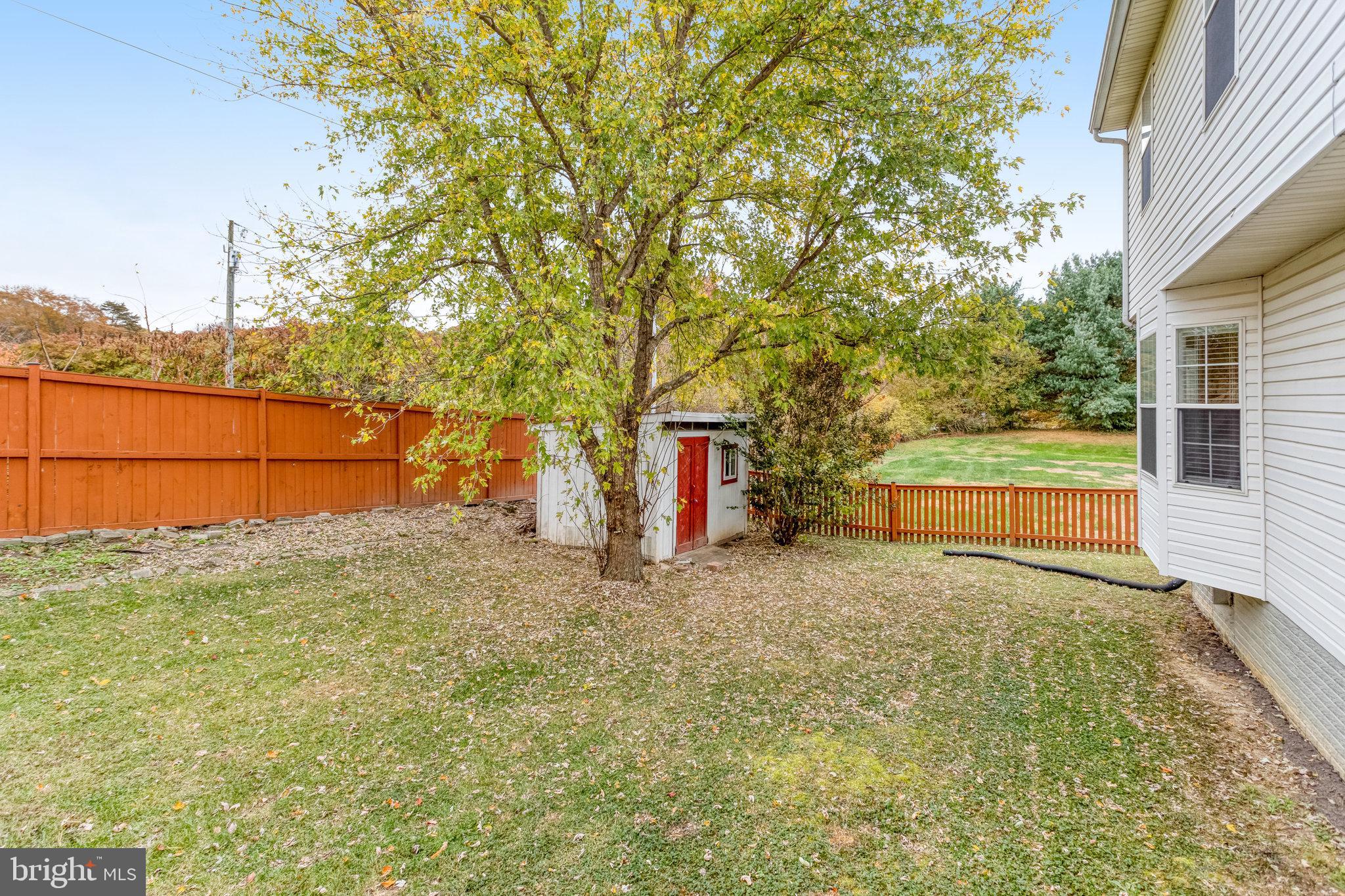 STRATFORD PLACE - Residential