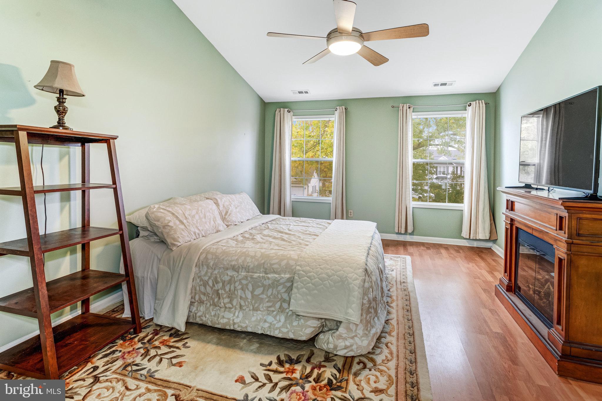 STRATFORD PLACE - Residential