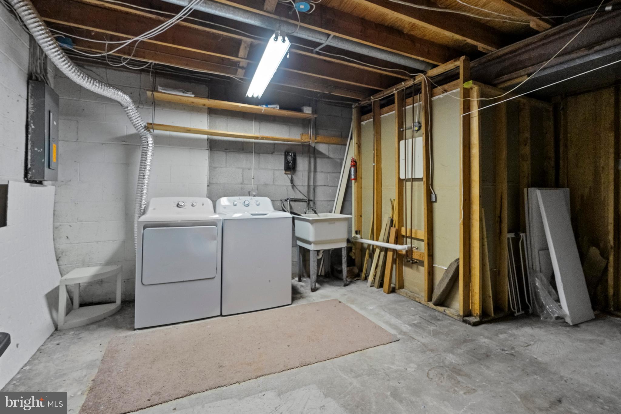 HUNT LEIGH - Residential