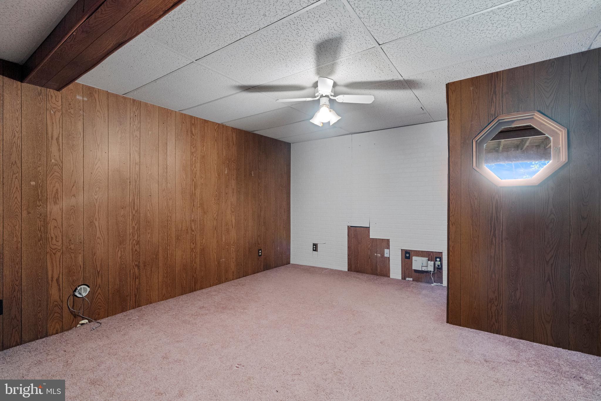 HUNT LEIGH - Residential