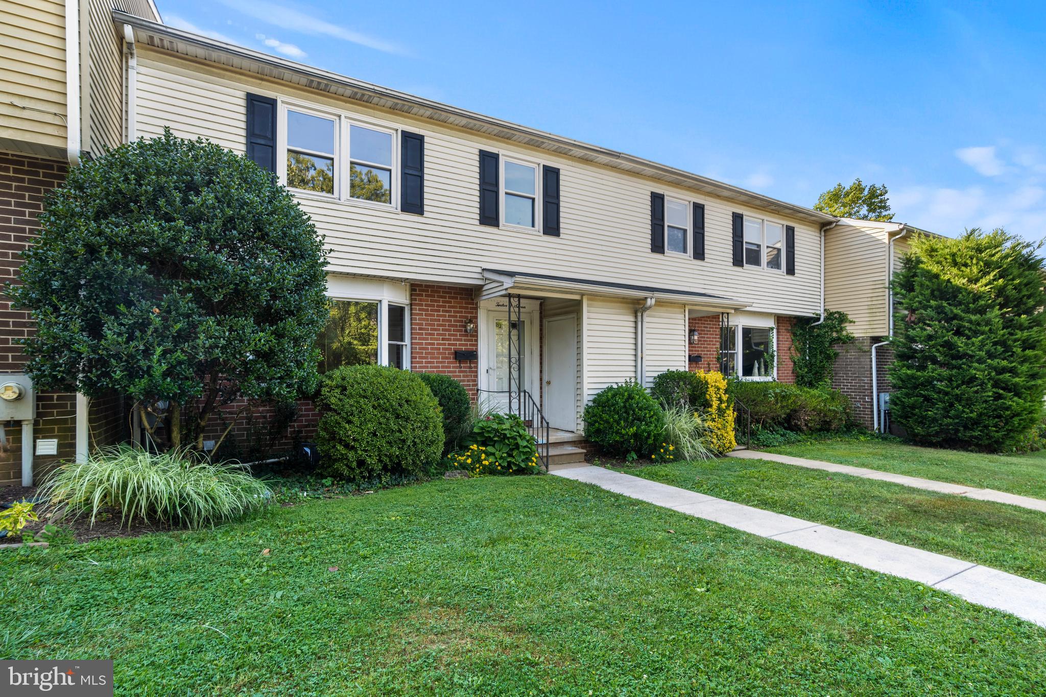 HUNT LEIGH - Residential