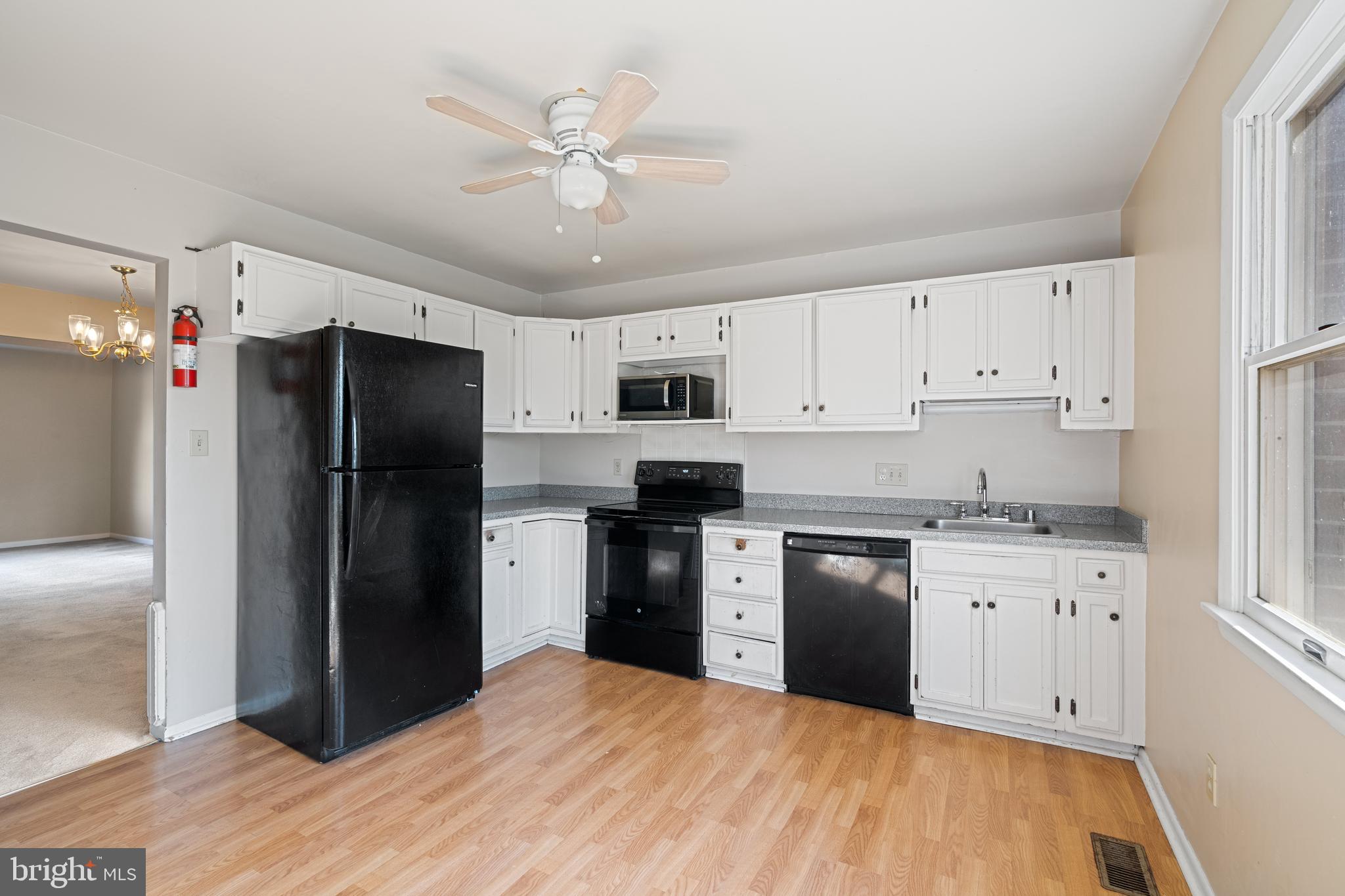 HUNT LEIGH - Residential