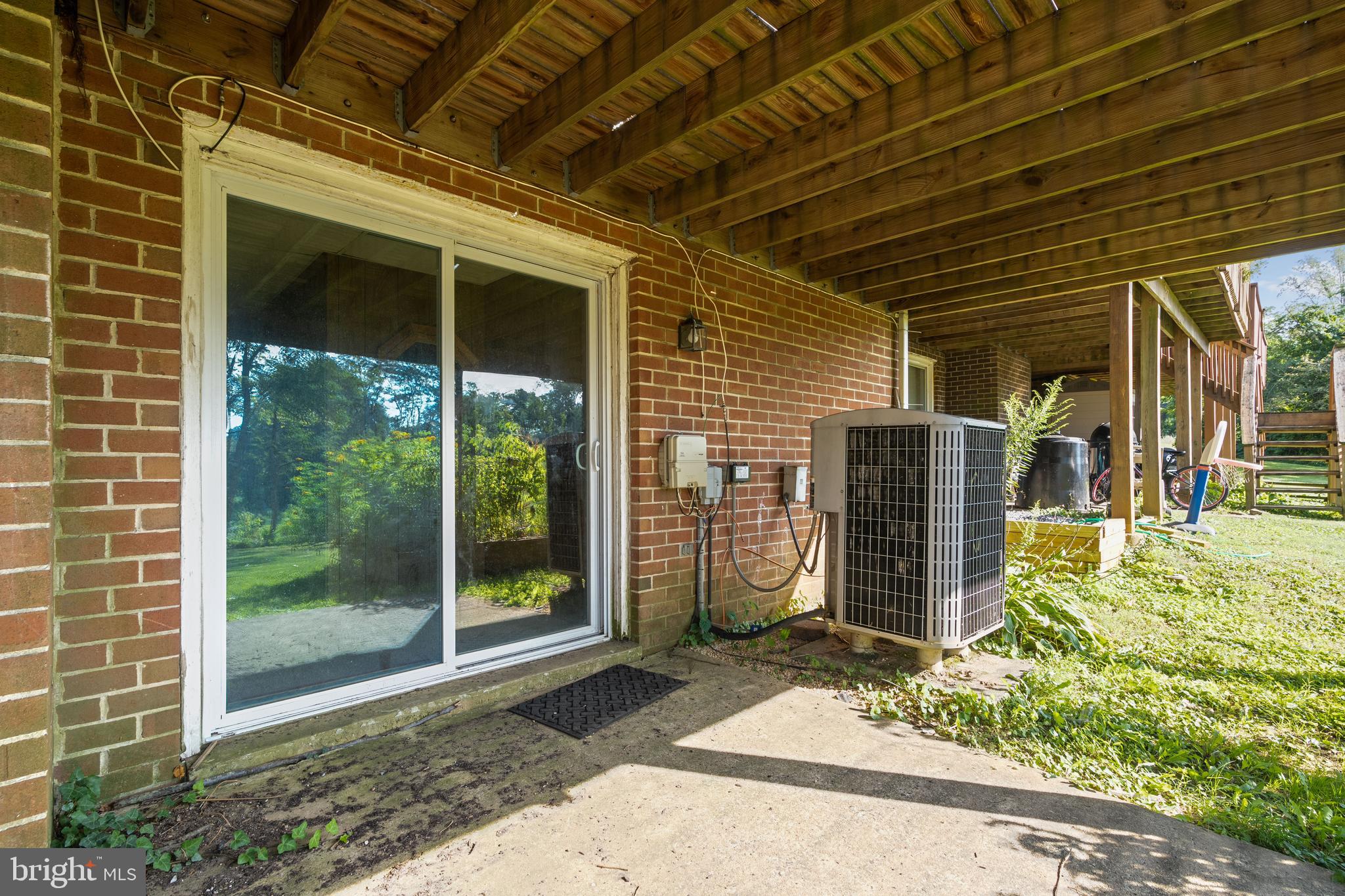 HUNT LEIGH - Residential