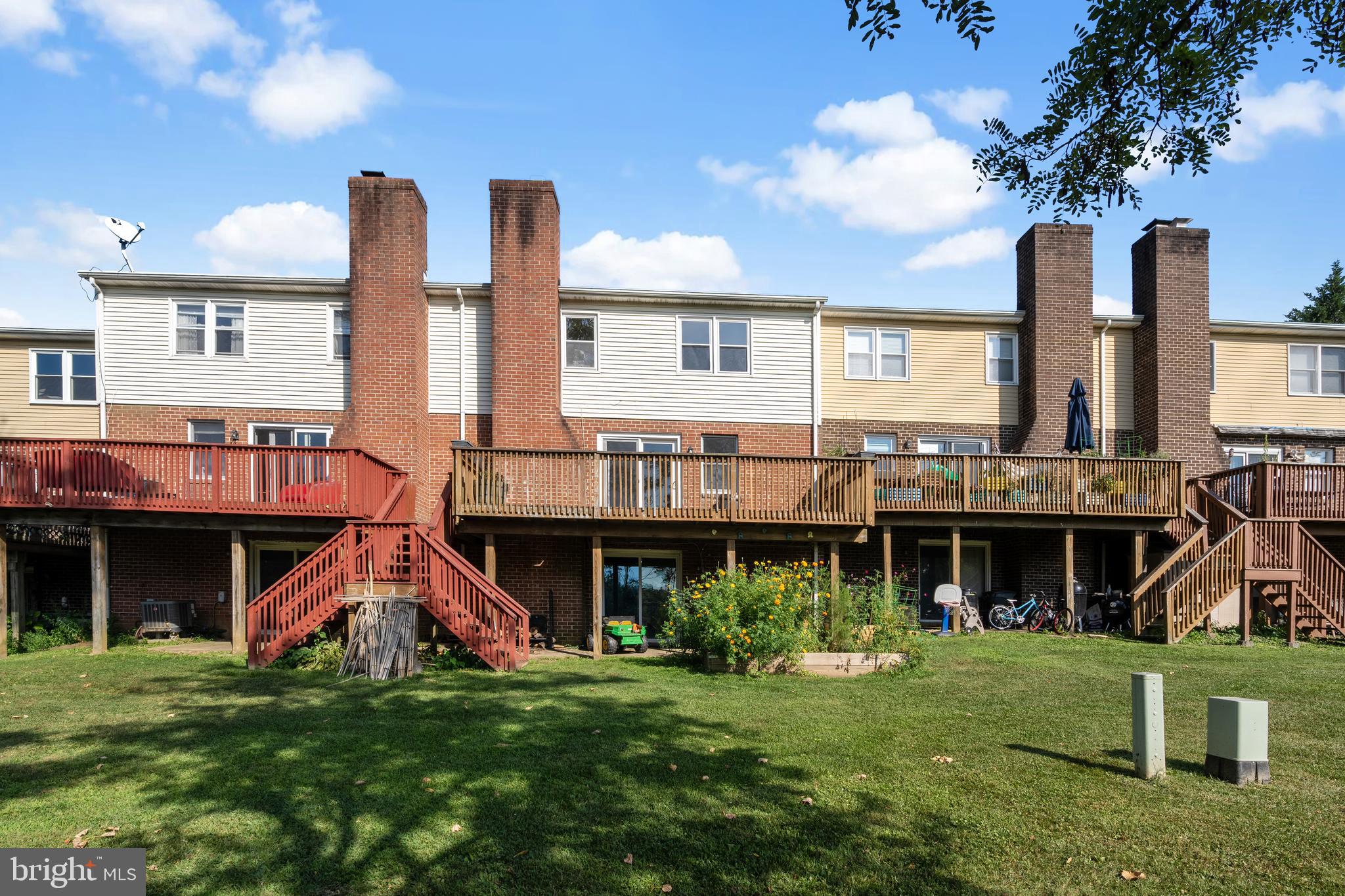 HUNT LEIGH - Residential