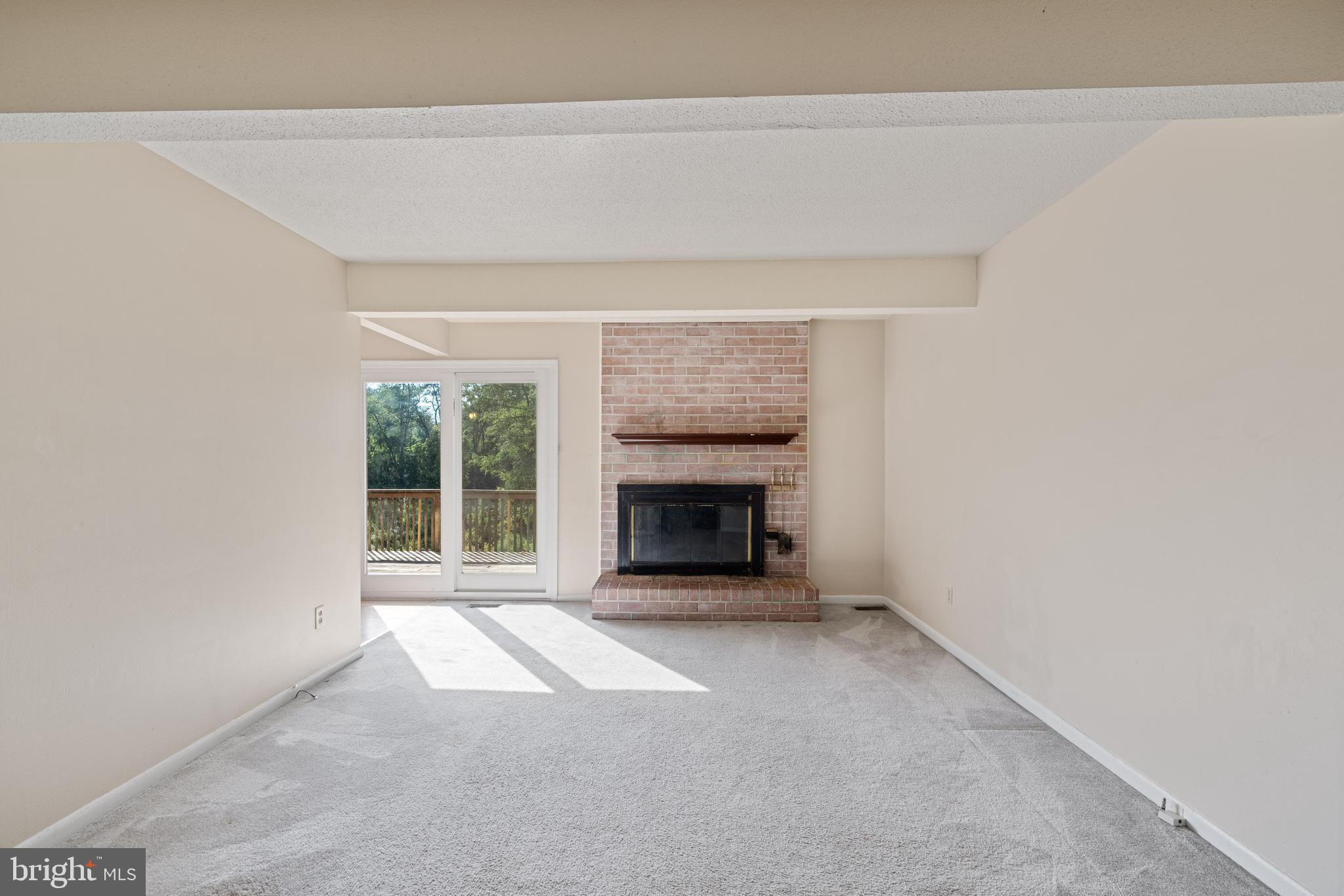 HUNT LEIGH - Residential