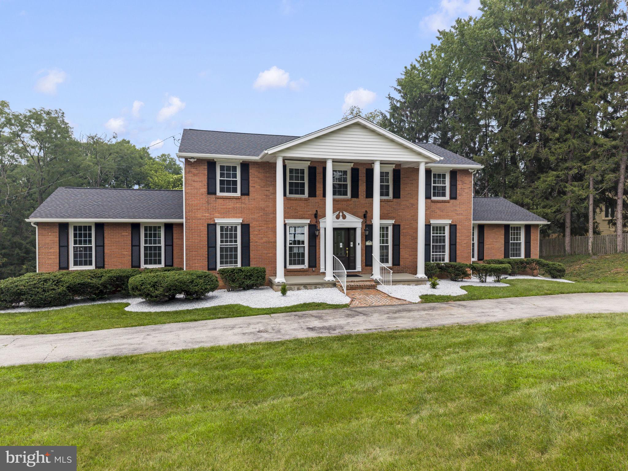 1215 CLUB HOUSE ROAD