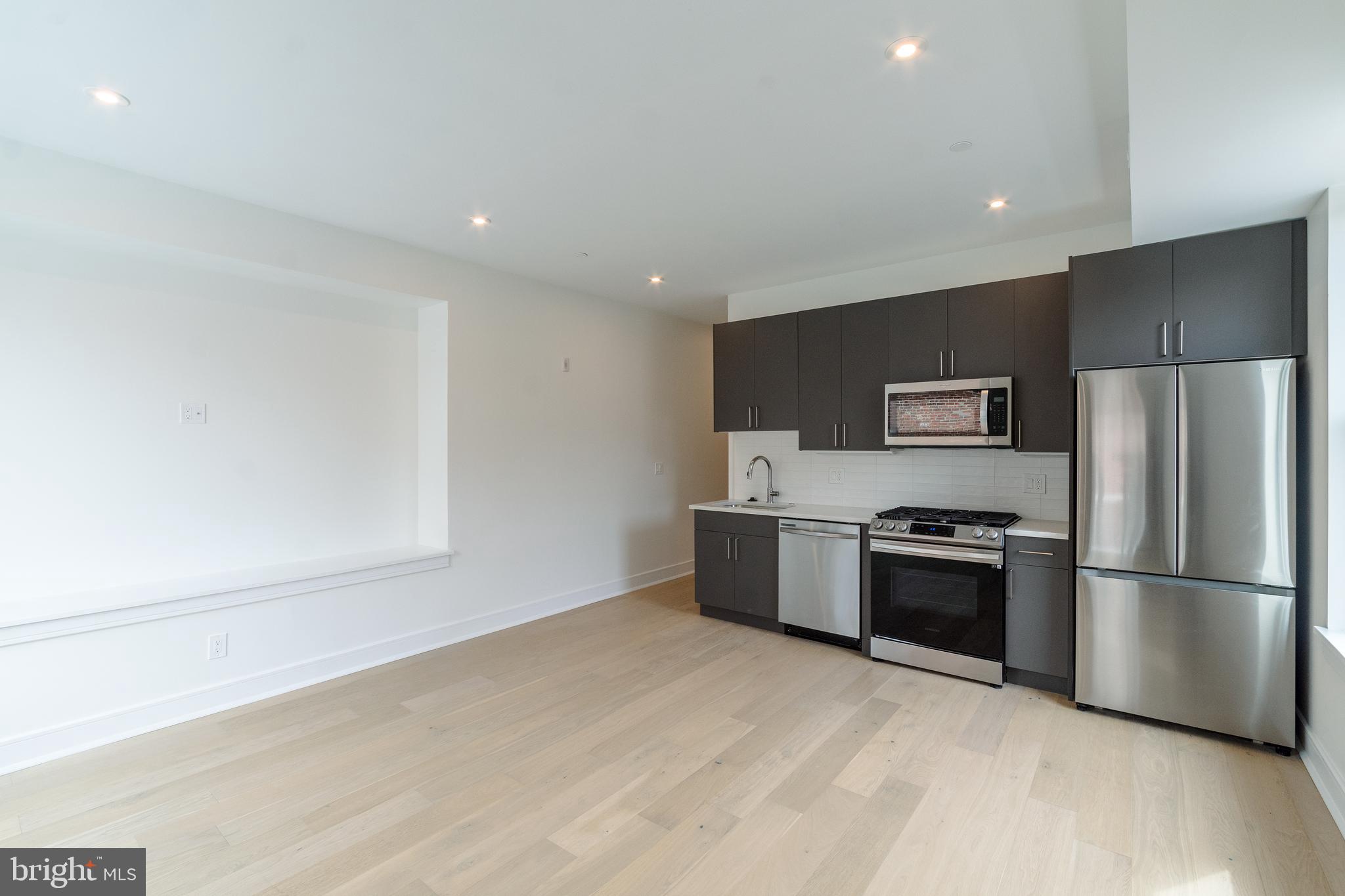 SOCIETY HILL - Residential Lease