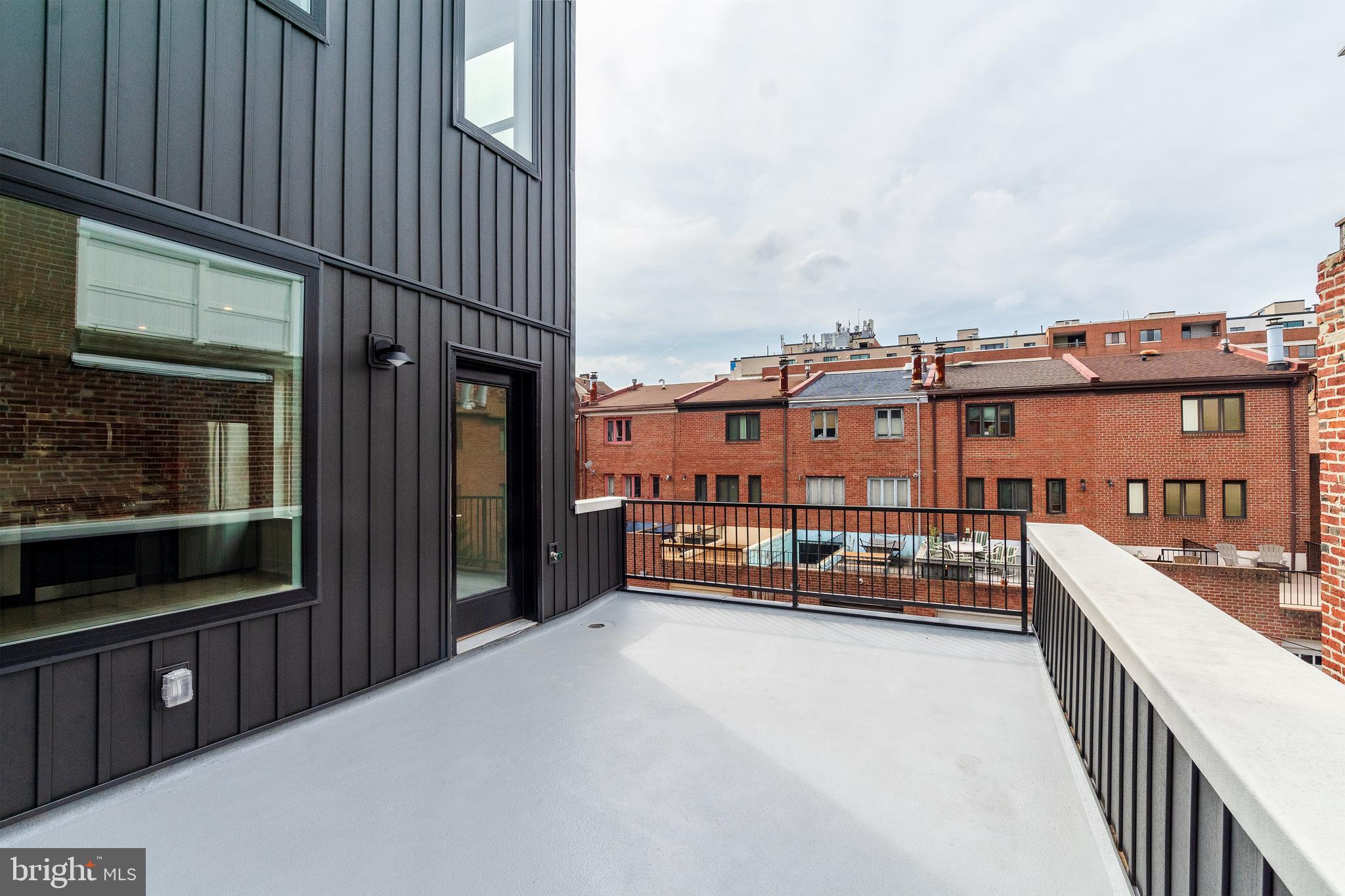 SOCIETY HILL - Residential Lease