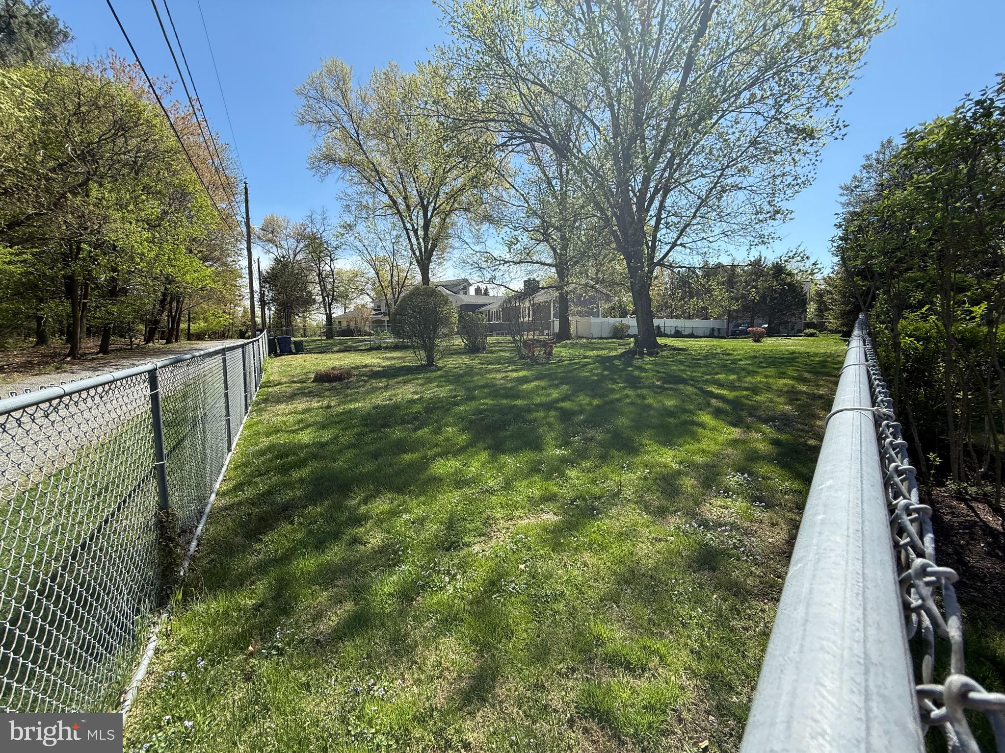 NORTH IDYLWOOD - Residential