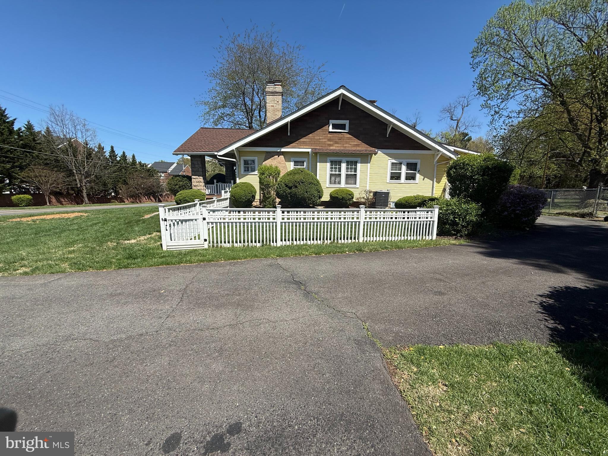 NORTH IDYLWOOD - Residential