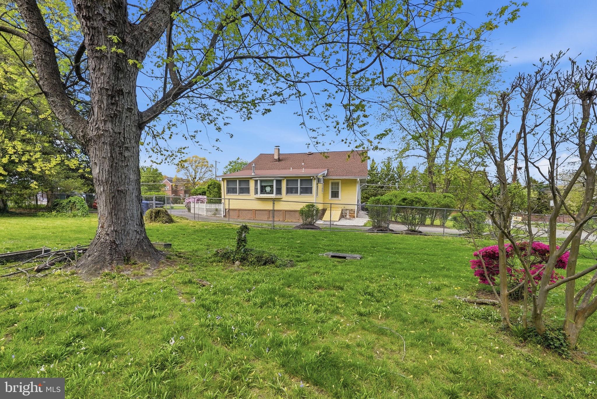 NORTH IDYLWOOD - Residential