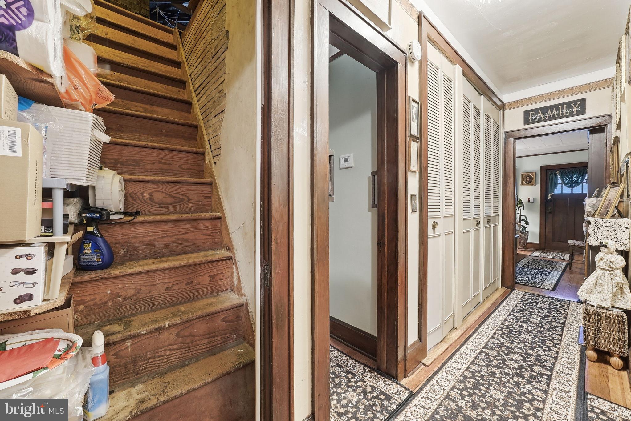 NORTH IDYLWOOD - Residential