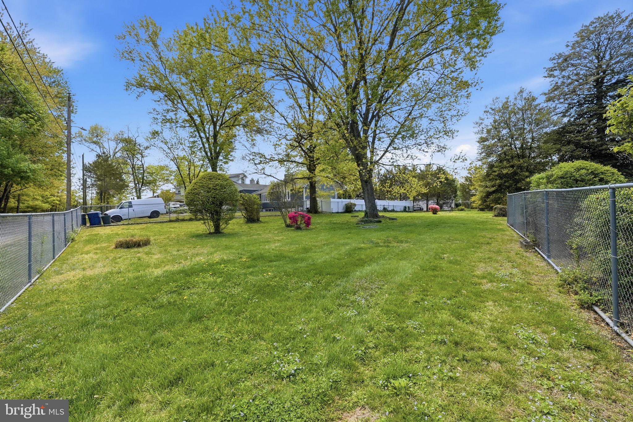 NORTH IDYLWOOD - Residential