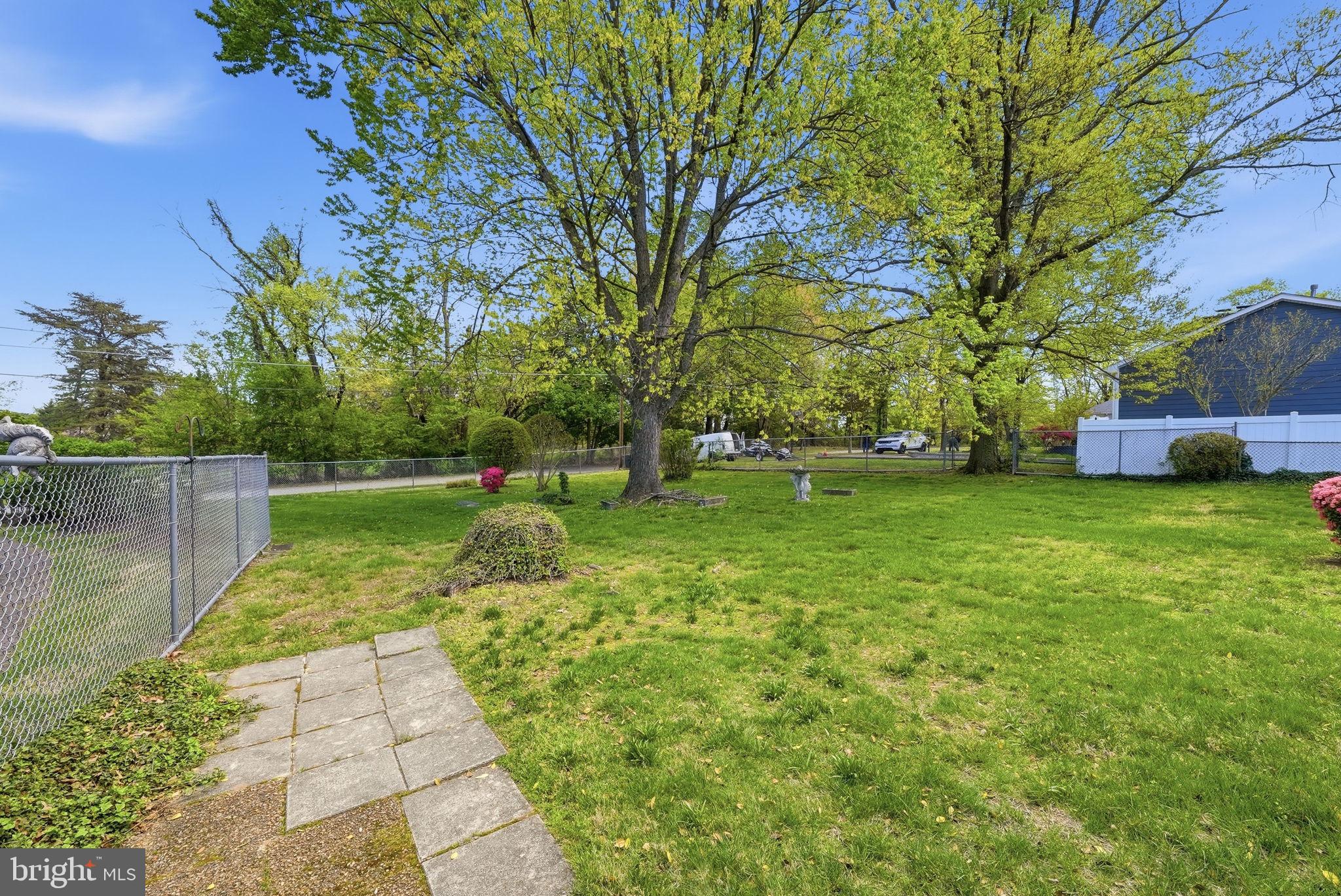 NORTH IDYLWOOD - Residential