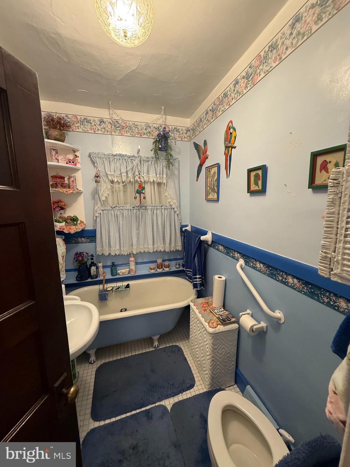 NORTH IDYLWOOD - Residential