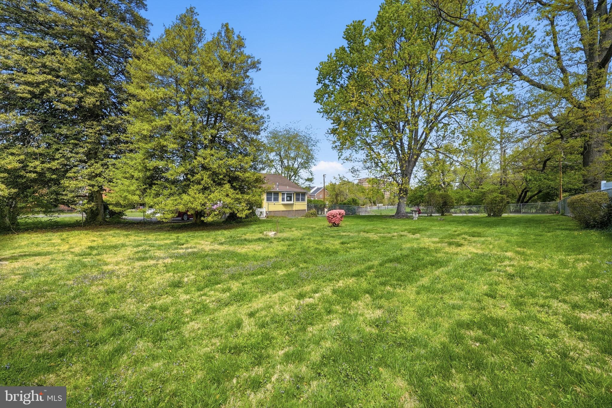 NORTH IDYLWOOD - Residential