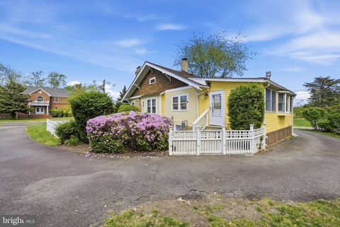 7601 IDYLWOOD ROAD FALLS CHURCH VA 22043