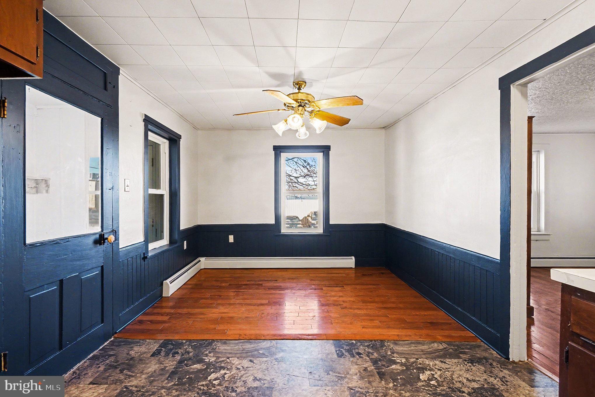 325 E MARKET ST. 329