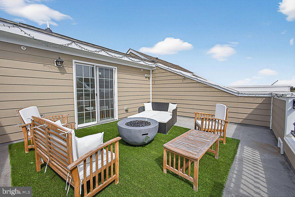 WEST BROAD VILLAGE - Residential