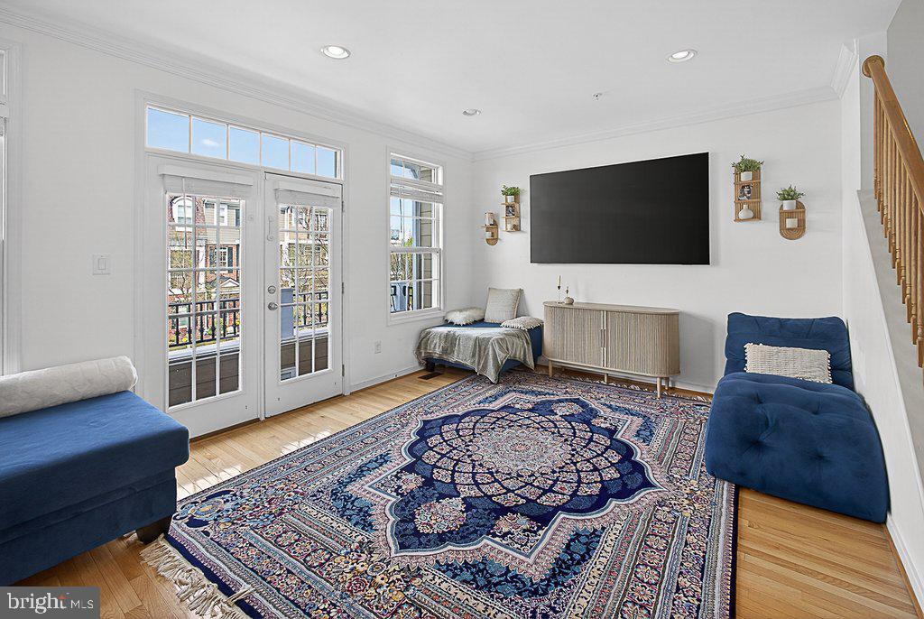 WEST BROAD VILLAGE - Residential