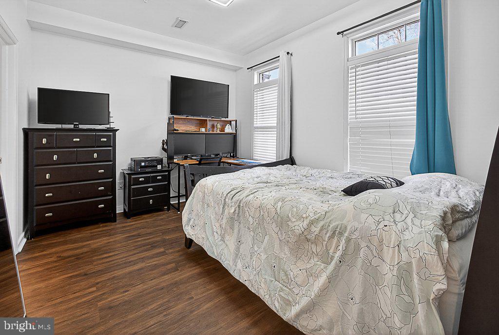 WEST BROAD VILLAGE - Residential