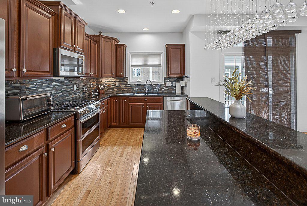 WEST BROAD VILLAGE - Residential