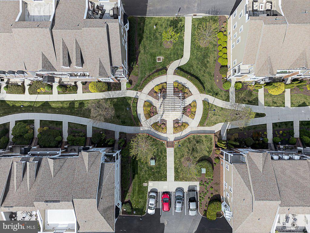 WEST BROAD VILLAGE - Residential