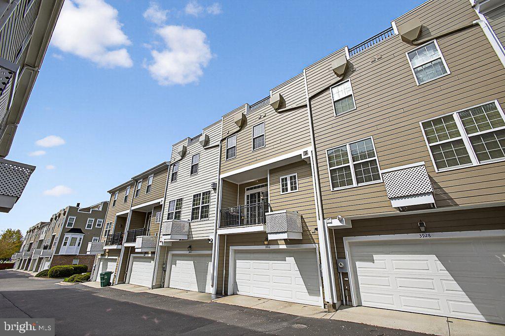 WEST BROAD VILLAGE - Residential