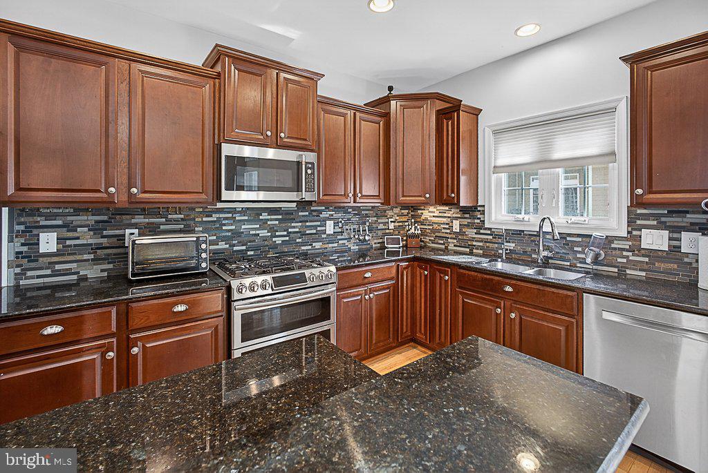 WEST BROAD VILLAGE - Residential