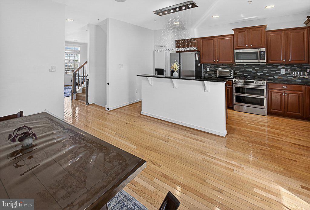 WEST BROAD VILLAGE - Residential