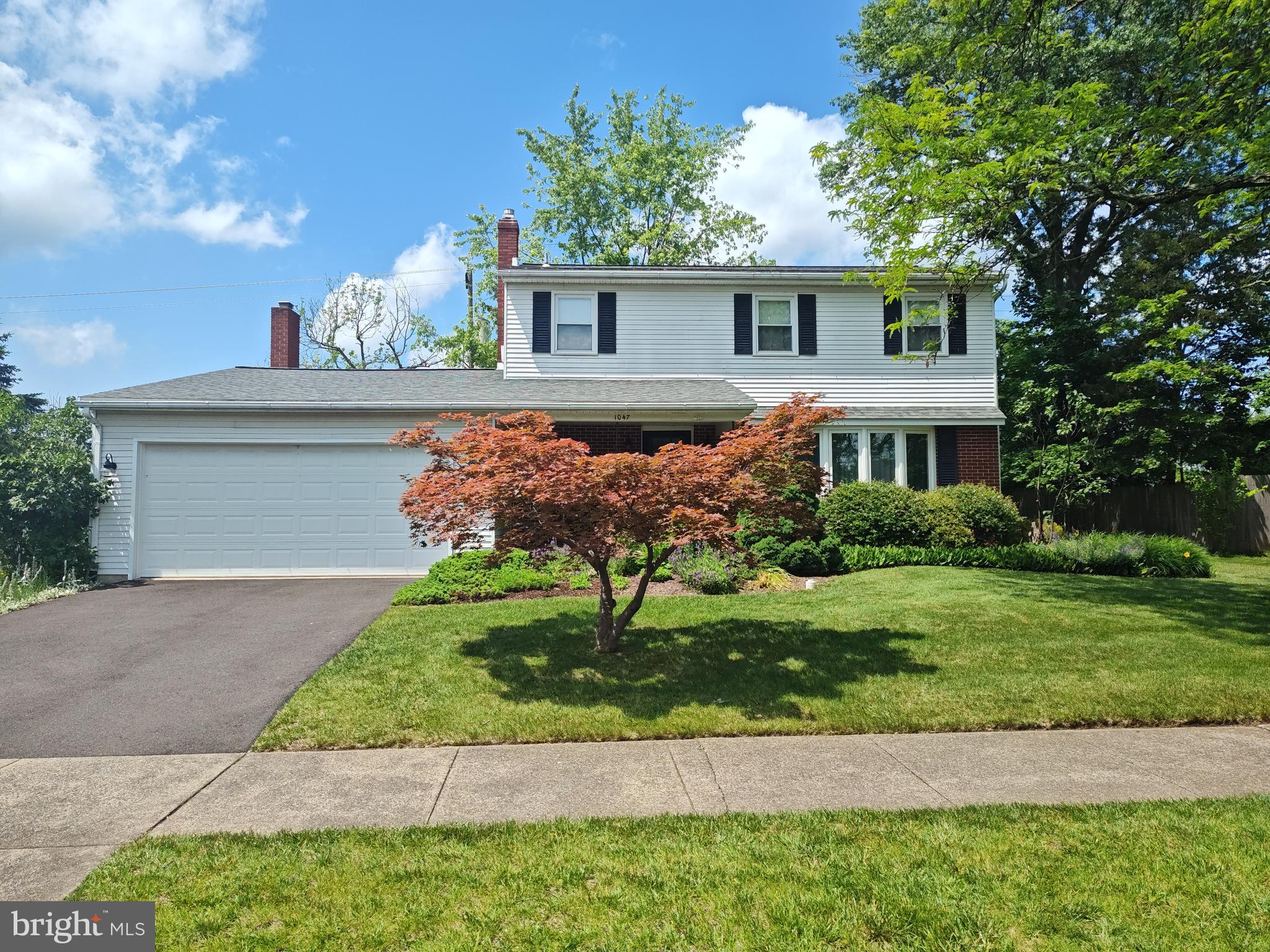 1047 BROOKFIELD CIRCLE