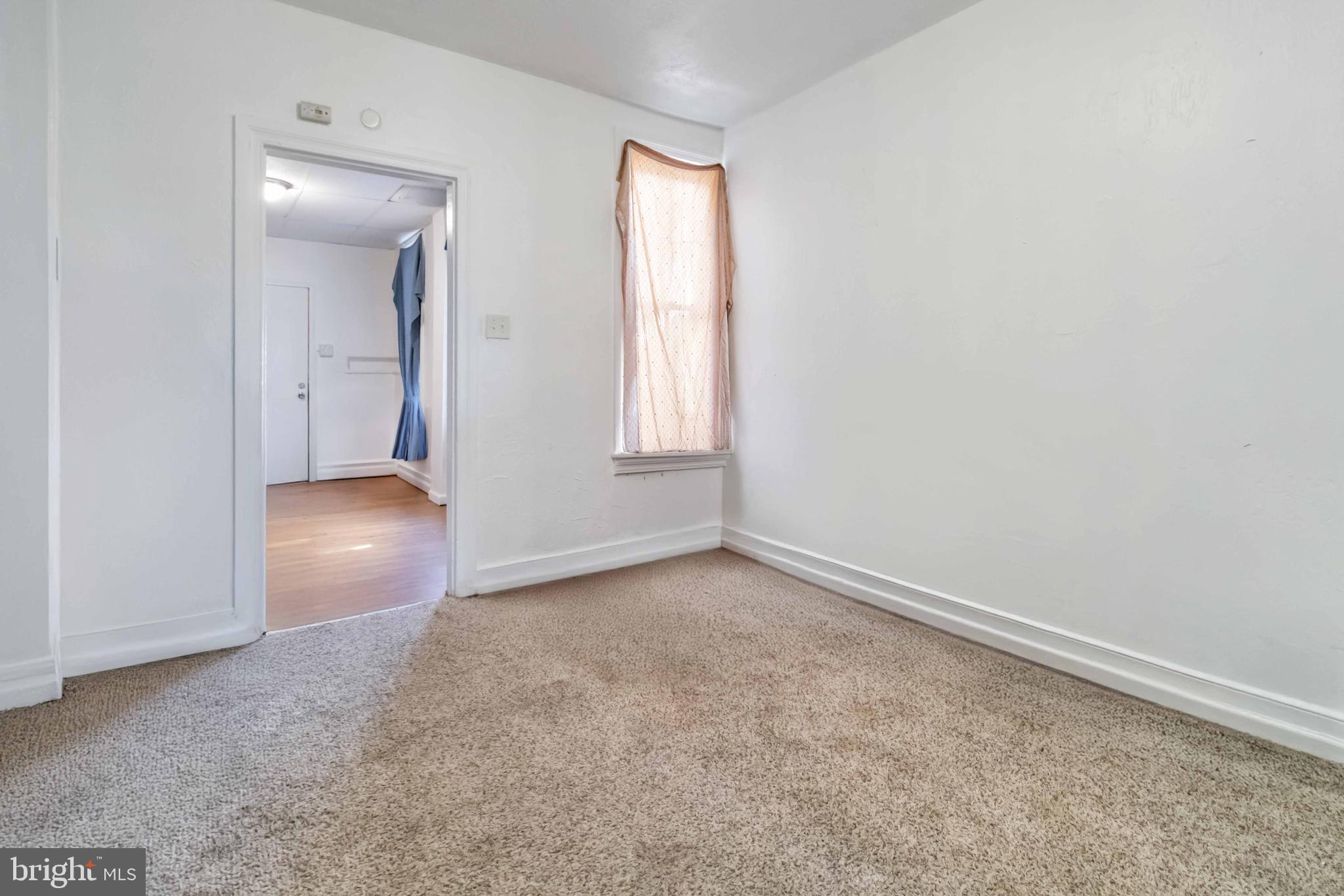 414 S PERSHING AVENUE