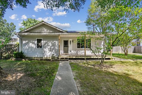 Photo of 1166 Cedar Avenue, SHADY SIDE, MD 20764 (MLS # MDAA2125208)