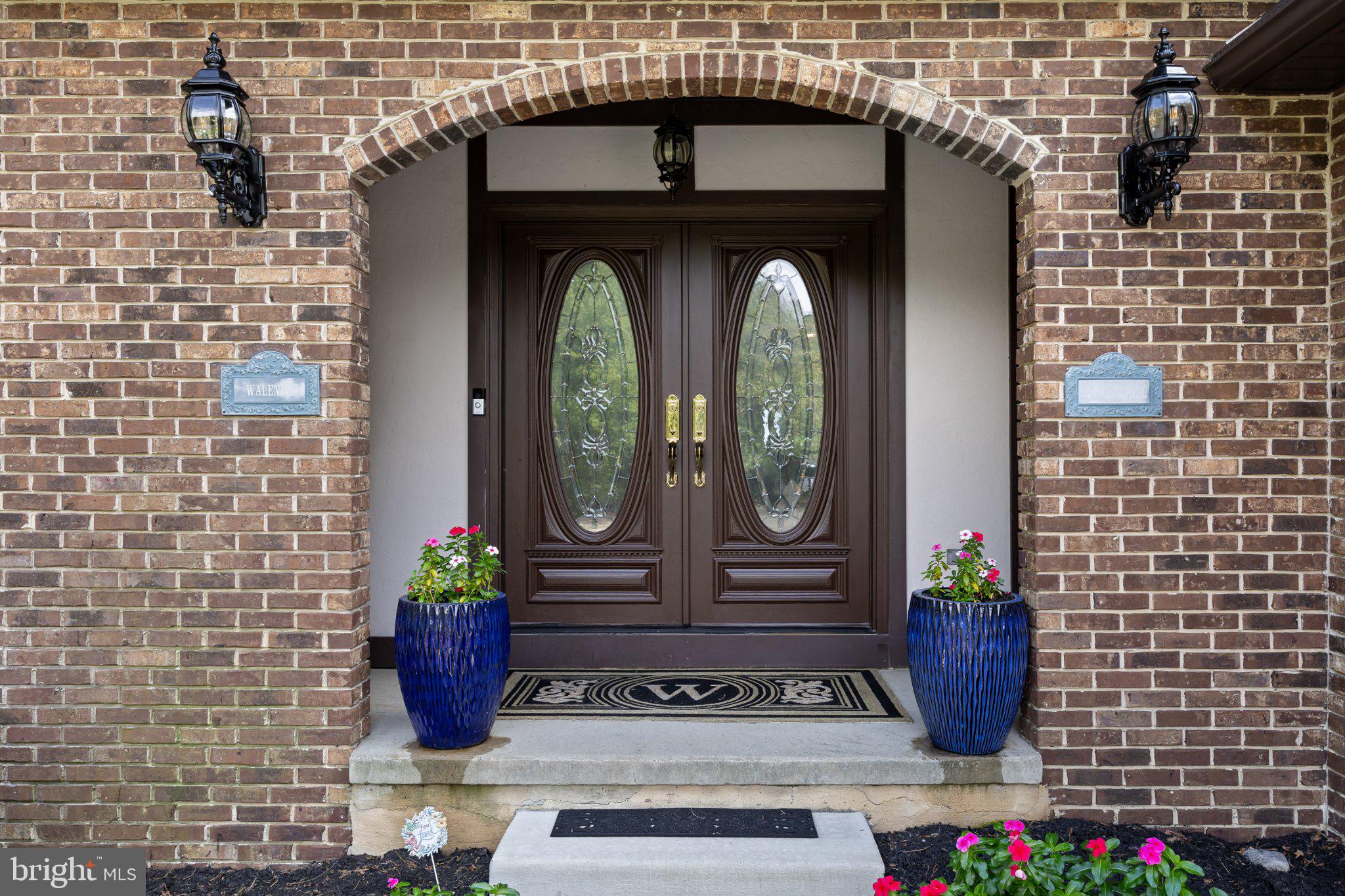 2 ACORN HILL DRIVE