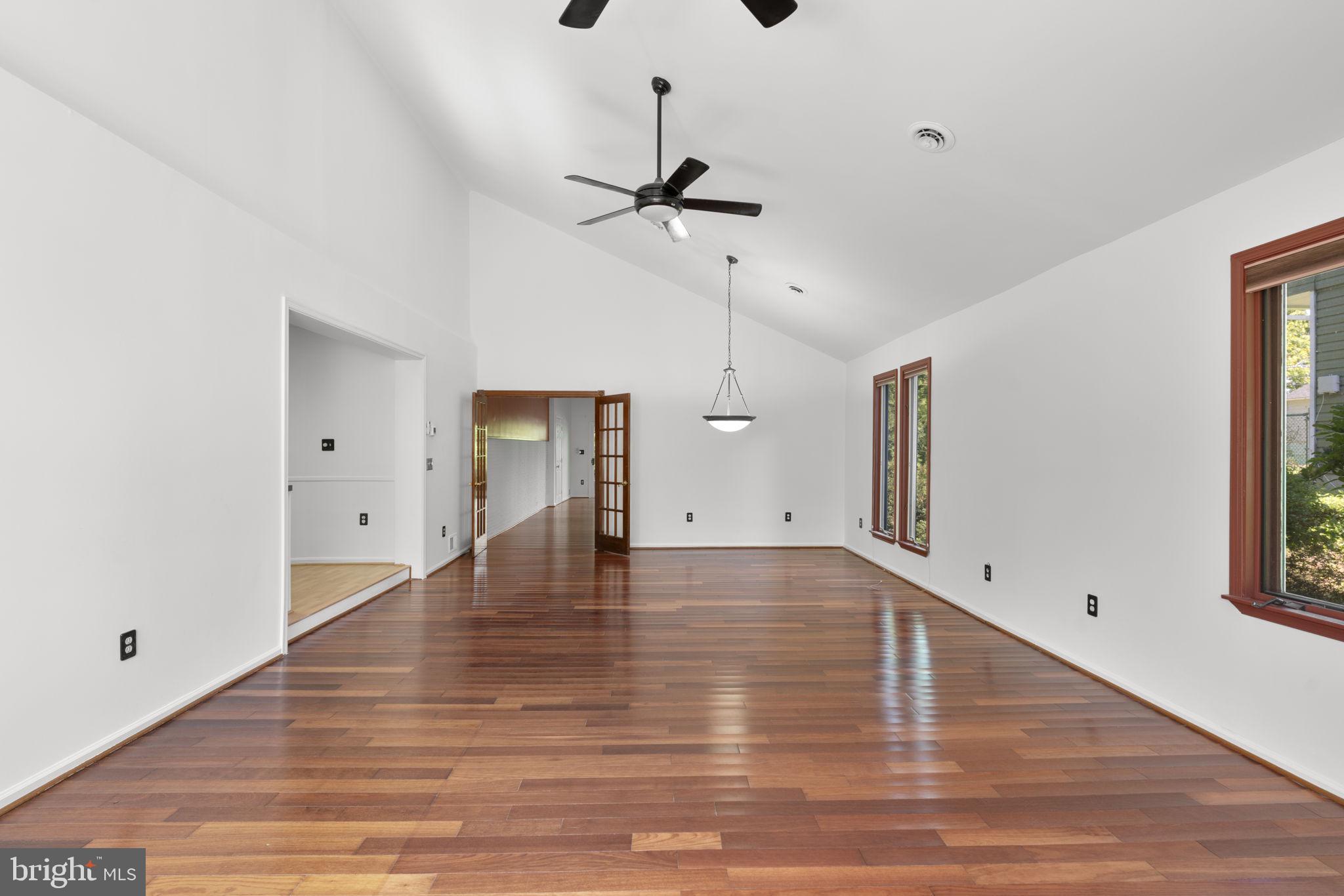 KNOLLWOOD - Residential