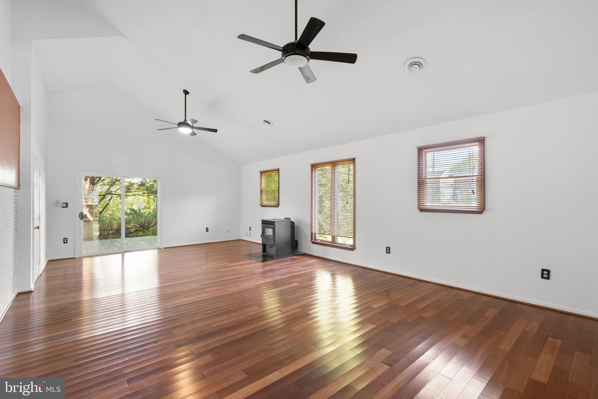 KNOLLWOOD - Residential