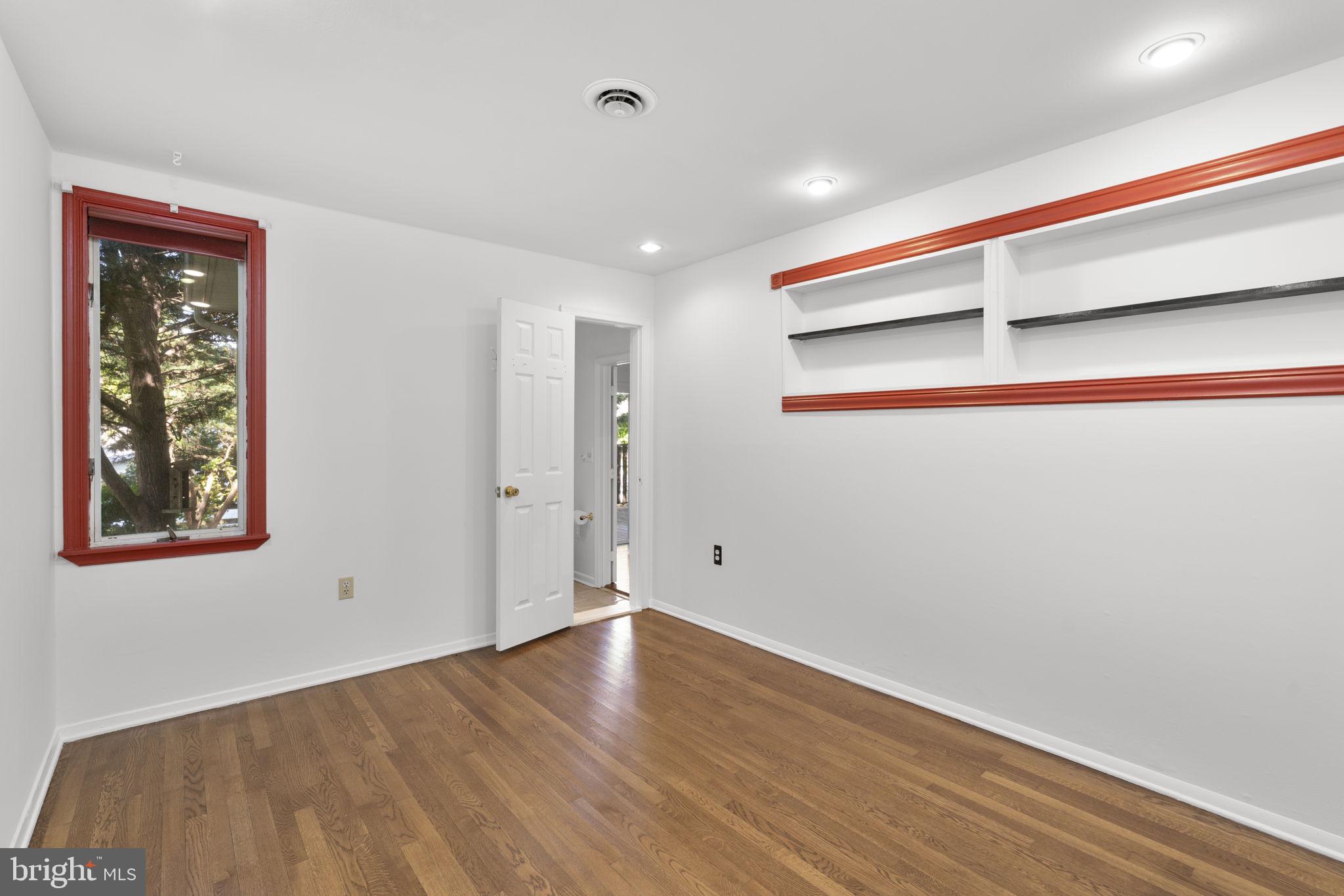 KNOLLWOOD - Residential