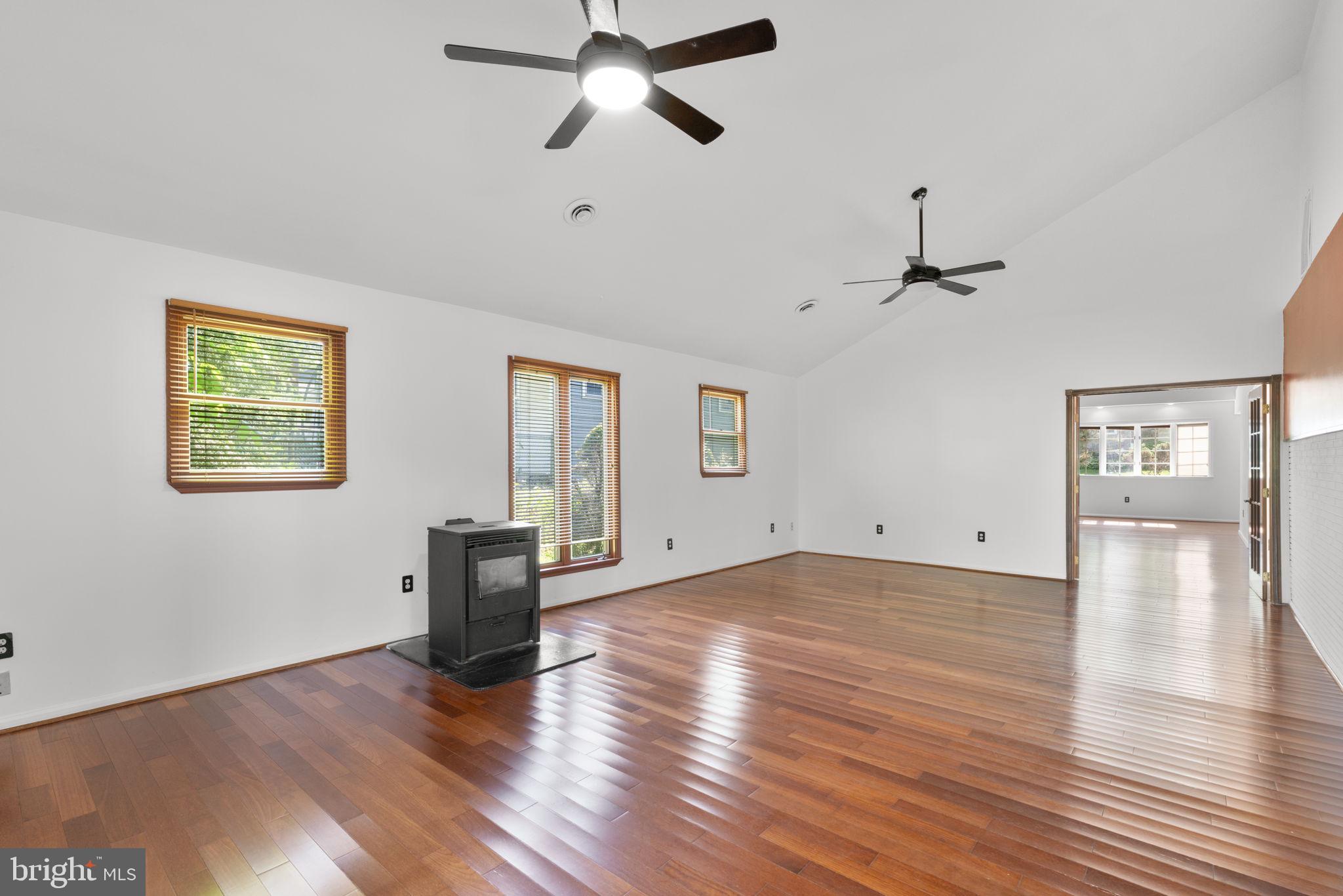 KNOLLWOOD - Residential