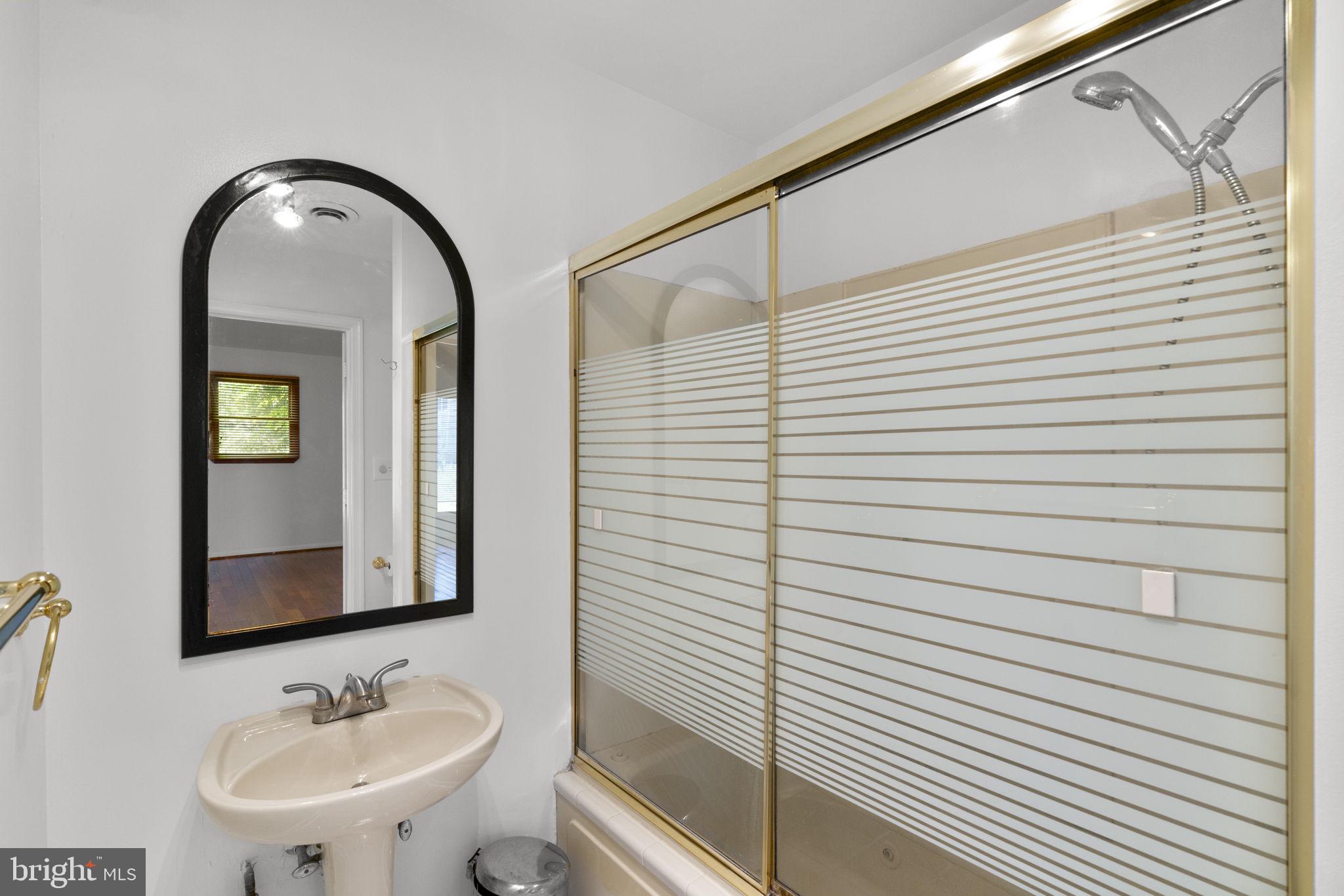 KNOLLWOOD - Residential